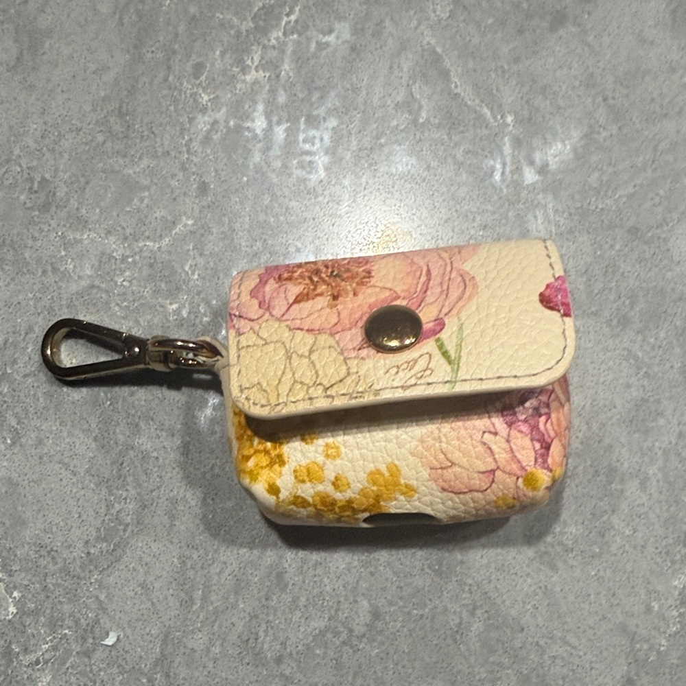 Bandolier AirPods Pro 1/2 Floral Keychain Pouch